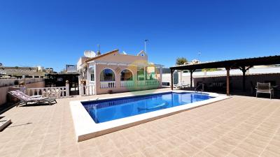 2 Bedroom Detached For sale