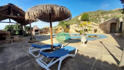 4 Bedroom Country house For Sale | MAZ28