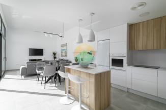2 Bedroom Detached For Sale