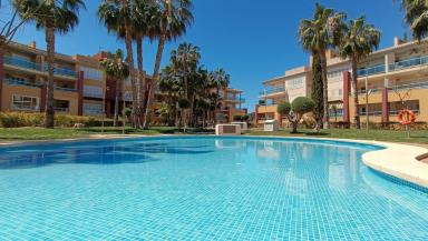 225.000 Euros