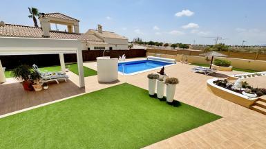 595.000 Euros