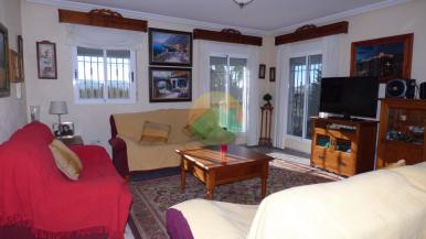 5 Bedroom Country house For Sale