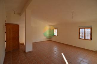 3 Bedroom Country House For Sale