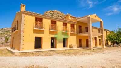 3 Bedroom Country House For Sale | AGUILAS05