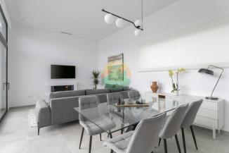 2 Bedroom Detached For Sale