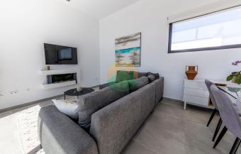 2 Bedroom Detached For Sale