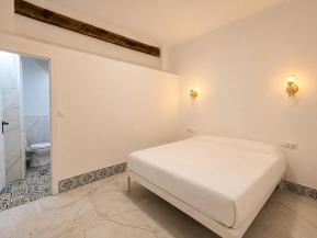 68096