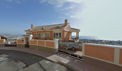 6 Bedroom Chalet For Sale | BOL59