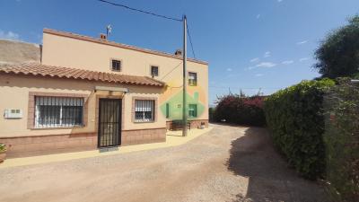 3 Bedroom Semi-Detached For Sale | PIN21