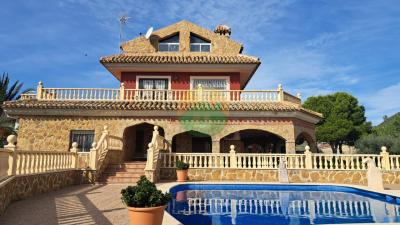 4 Bedroom Detached For Sale | ATA04