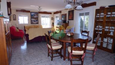 5 Bedroom Country house For Sale