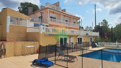5 Bedroom Country house For Sale | ALE11