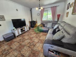3 Bedroom Country House For Sale