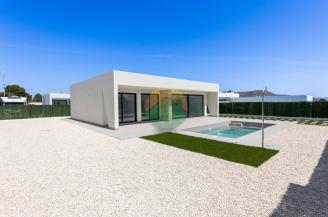3 Bedroom Detached For Sale