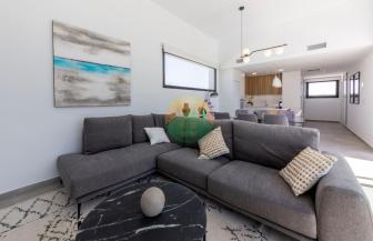 2 Bedroom Detached For Sale