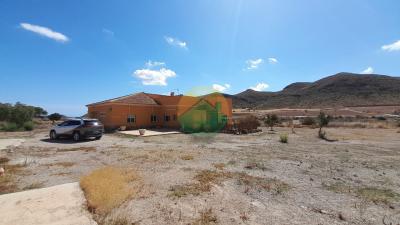 4 Bedroom Detached For Sale | PAS08