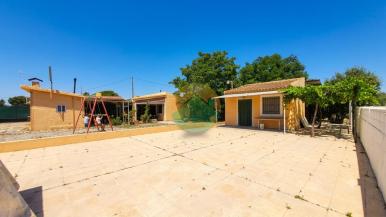 2 Bedroom House For Sale