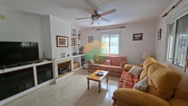 2 Bedroom Detached For sale