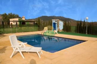 4 Bedroom Country house For Sale