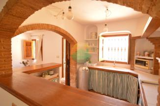 3 Bedroom Country House For Sale