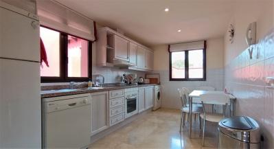 359.900 Euros