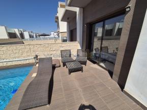 615