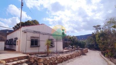 2 Bedroom Country House For Sale | VAL03