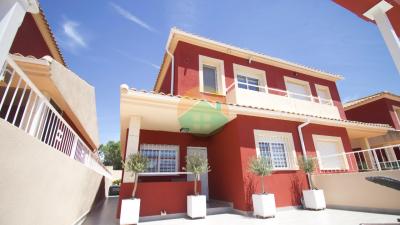 3 Bedroom Semi-Detached For Sale | PIN25