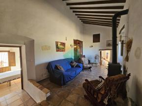 6 Bedroom Country House For Sale