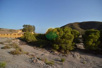 3 Bedroom Country House For Sale