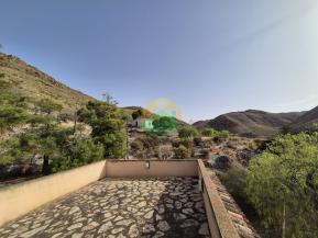 4 Bedroom Country house For Sale