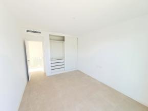 R3744145
