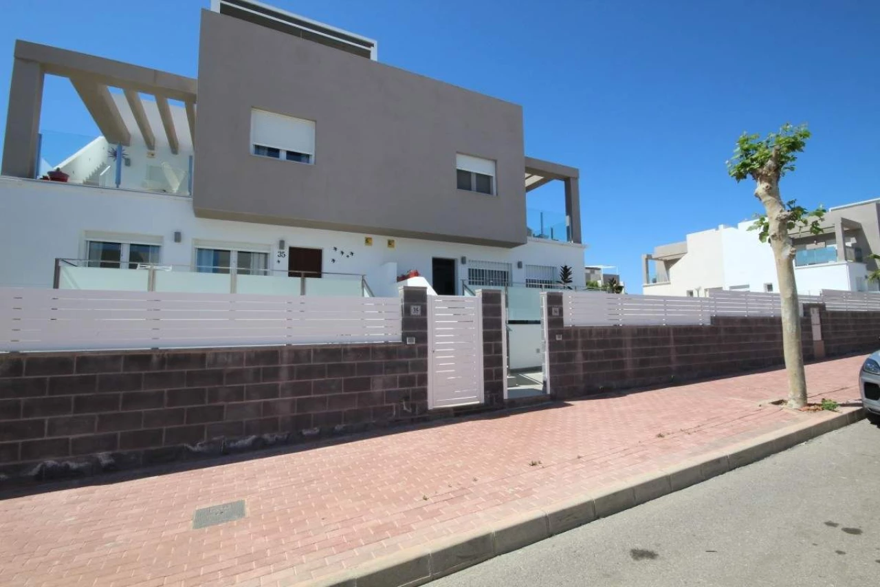 25747RS122 | 25747RS122