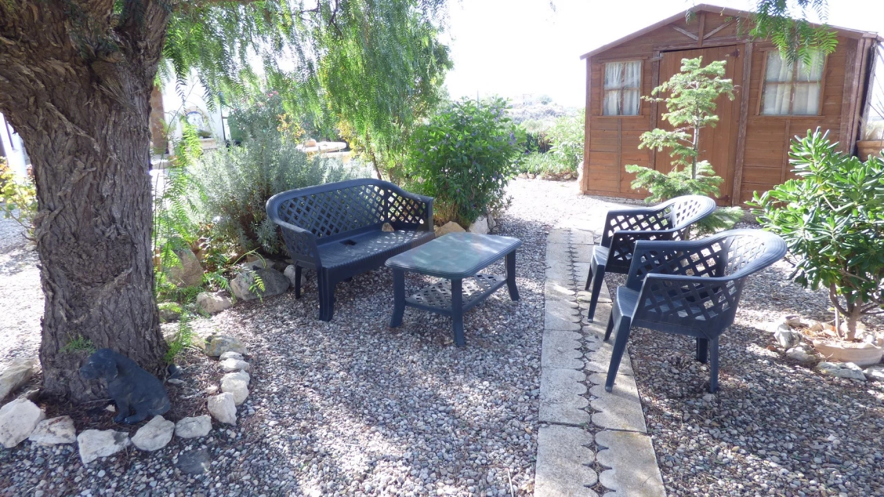 3 Bedroom Country house For Sale | ALE06