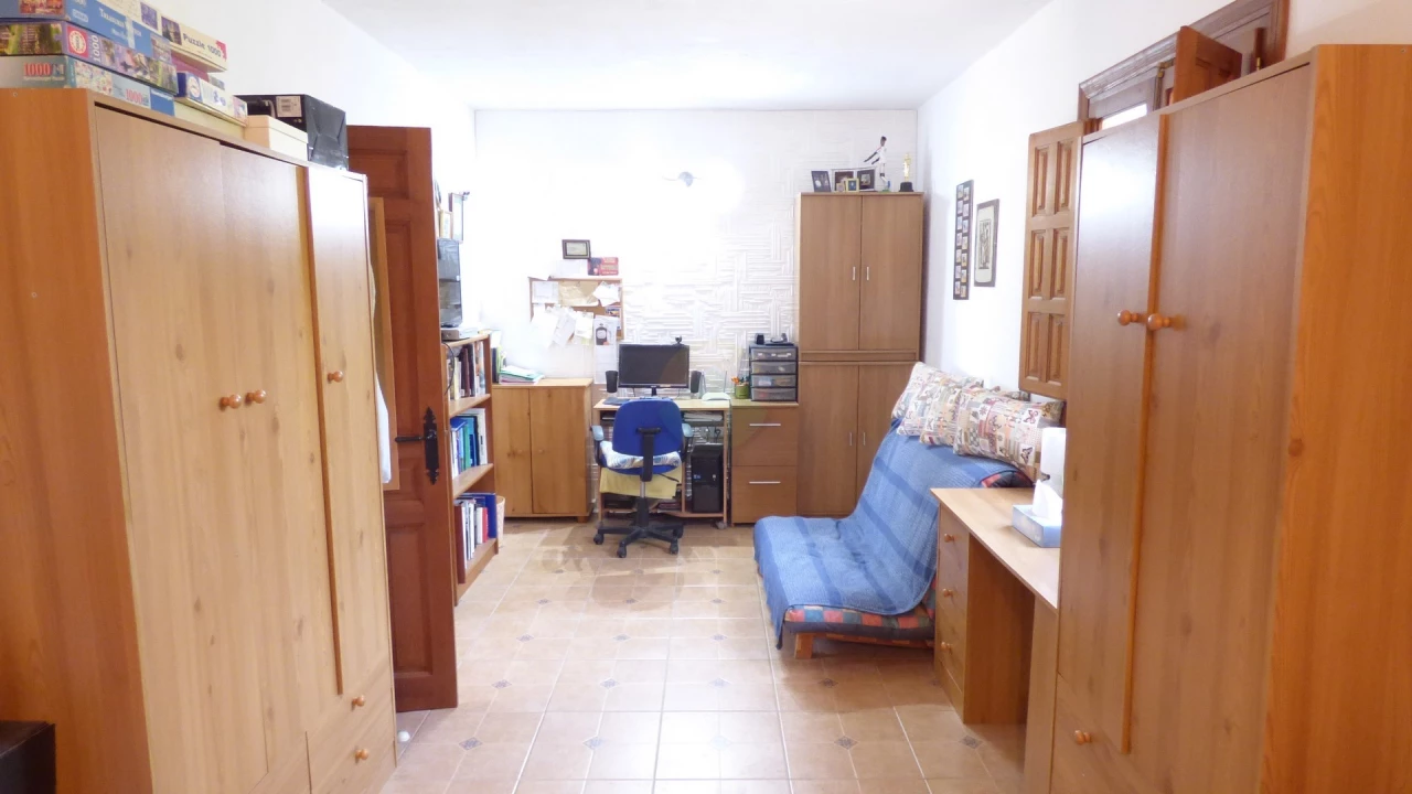 3 Bedroom Country house For Sale | ALE06