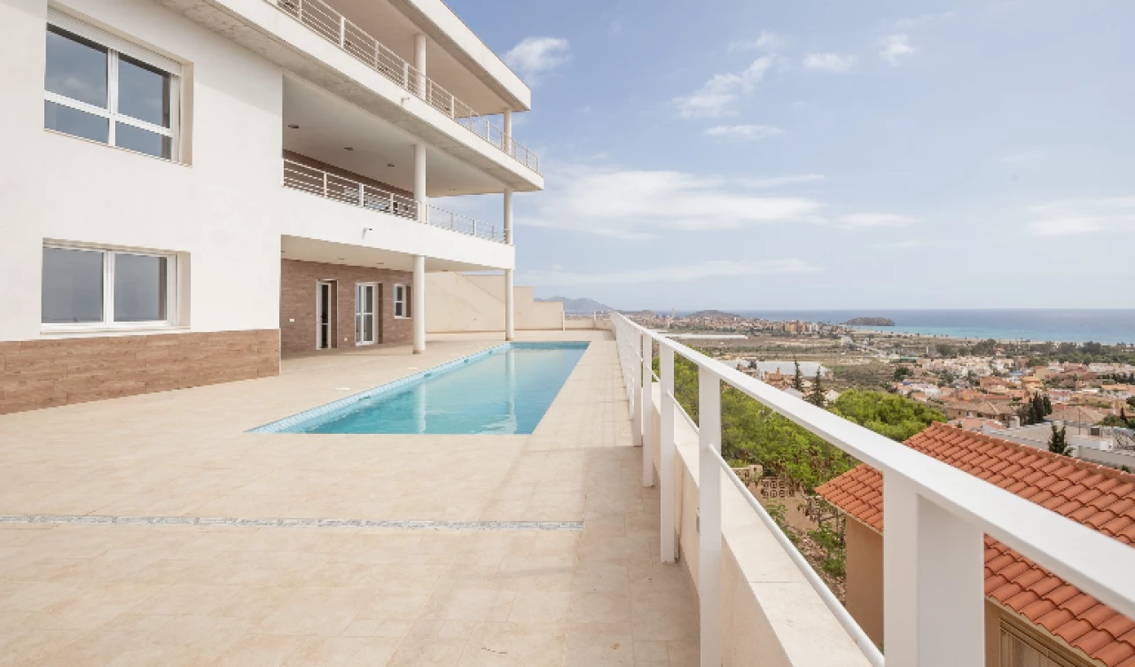 3 Bedroom Detached For Sale | BOL51