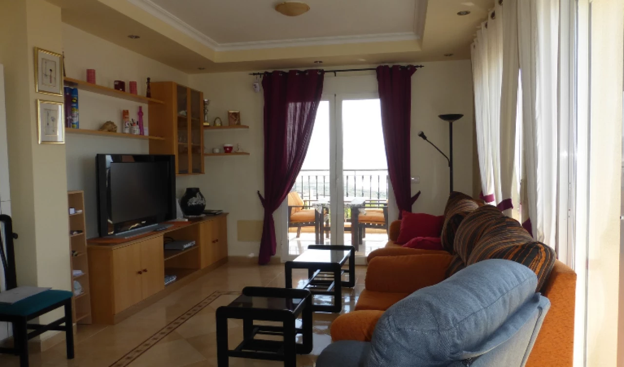 6 Bedroom Chalet For Sale | BOL59