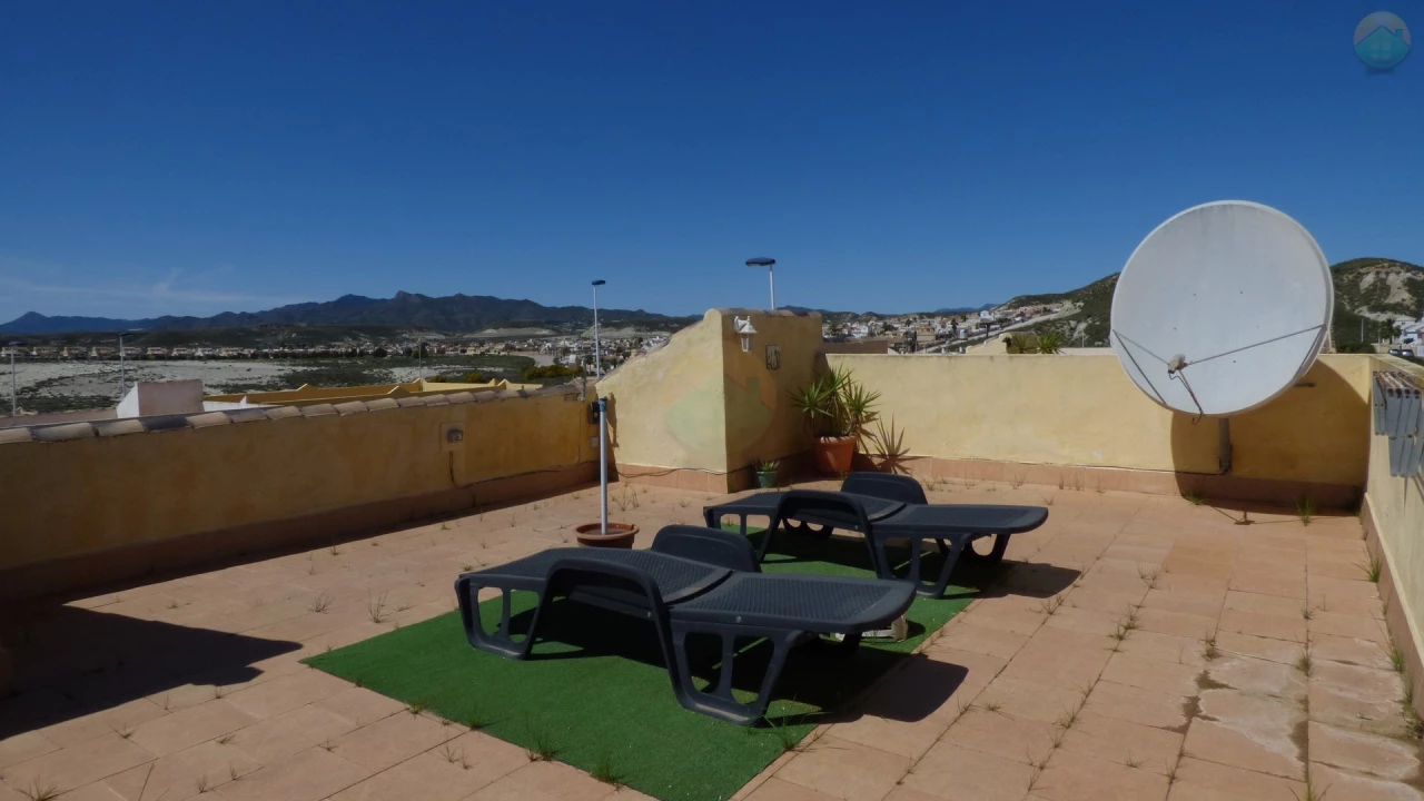 2 Bedroom Terraced For Sale | CLAC332