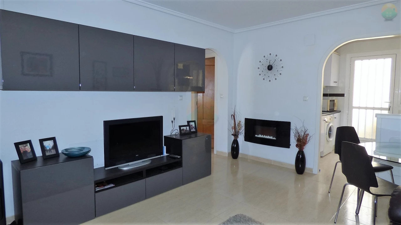 2 Bedroom Terraced For Sale | CLAC332