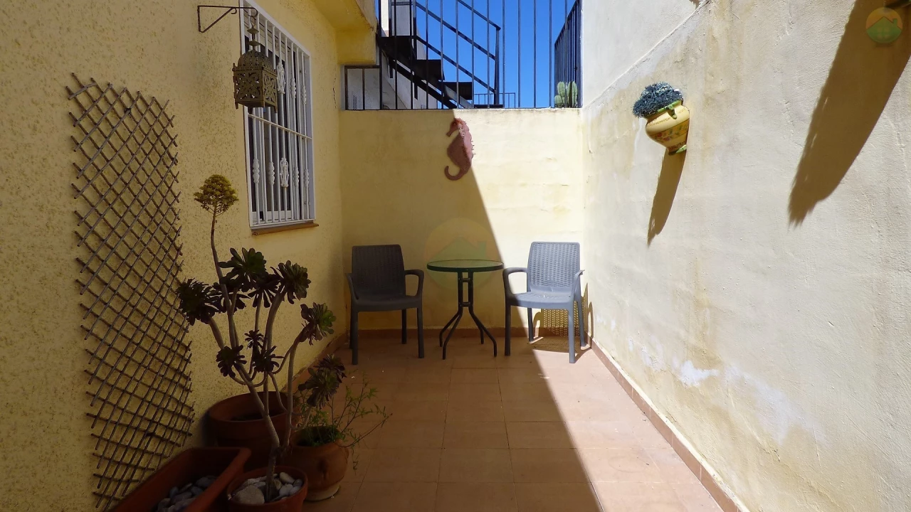 2 Bedroom Terraced For Sale | CLAC332