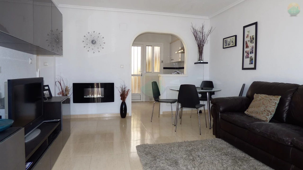 2 Bedroom Terraced For Sale | CLAC332