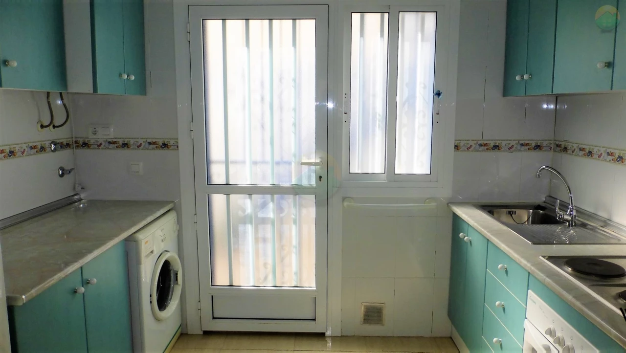 2 Bedroom Semi Detached For sale | CLAC334