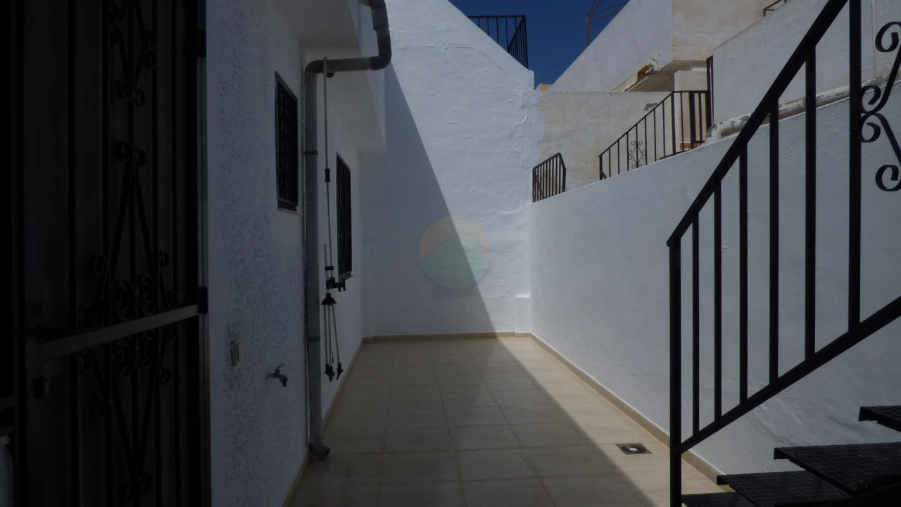 2 bedroom Terraced For sale | CLAC342