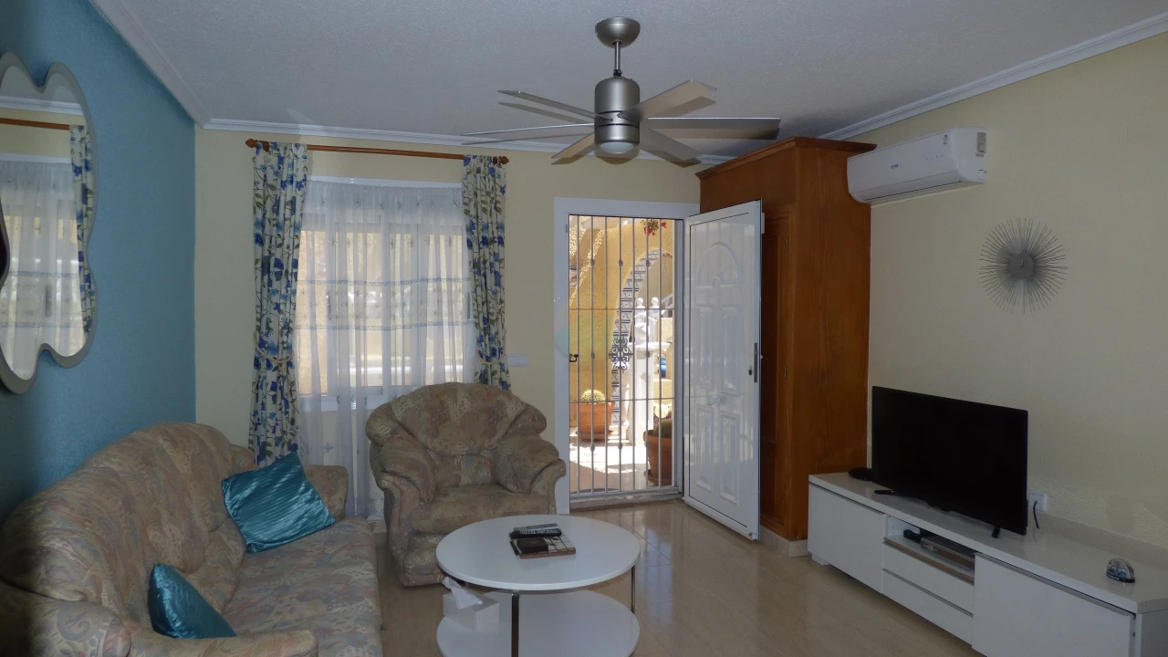 2 bedroom Terraced For sale | CLAD336