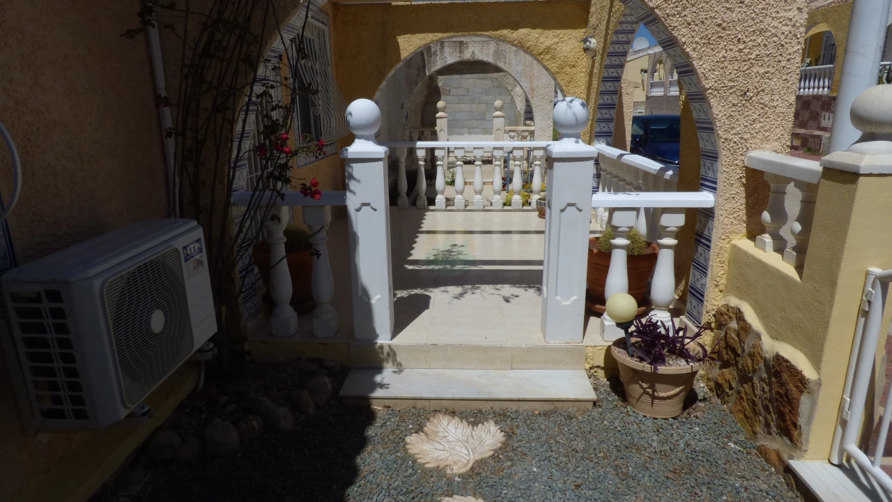 2 bedroom Terraced For sale | CLAD336