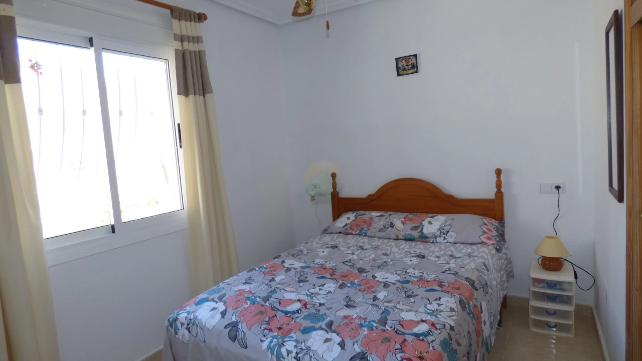 2 bedroom Terraced For sale | CLAD336