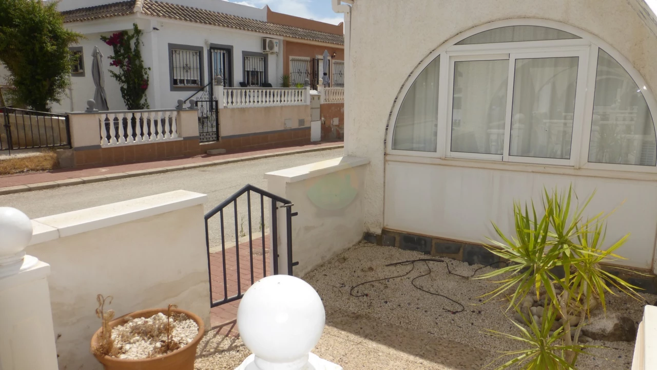 2 bedroom Terraced House For sale | CLAD343