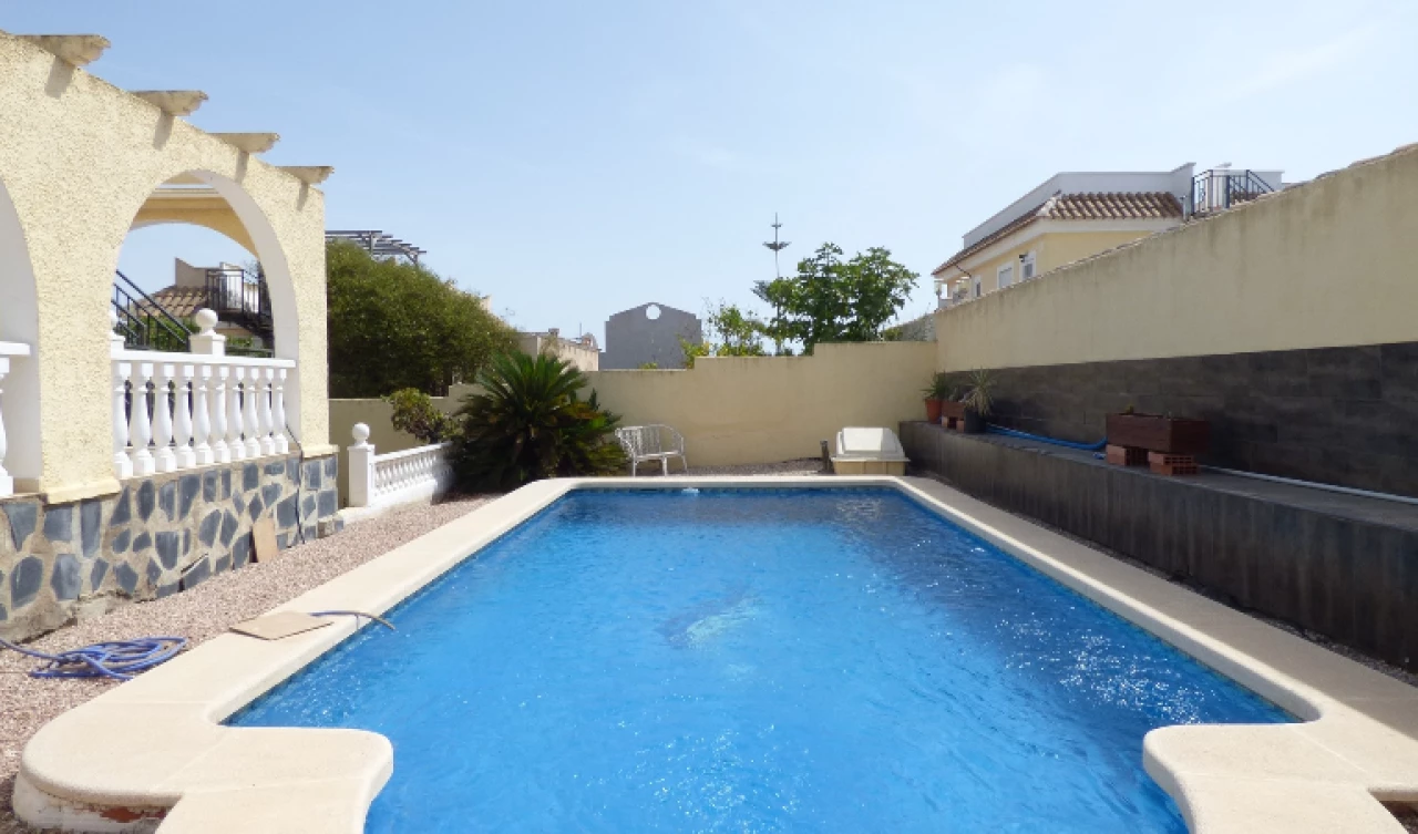 3 Bedroom Detached For Sale | FOC296