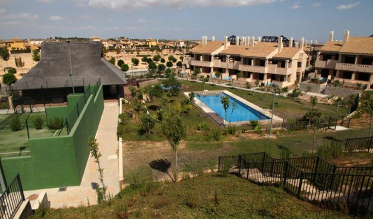 2 Bedroom Apartment For Sale | HDAElOasis