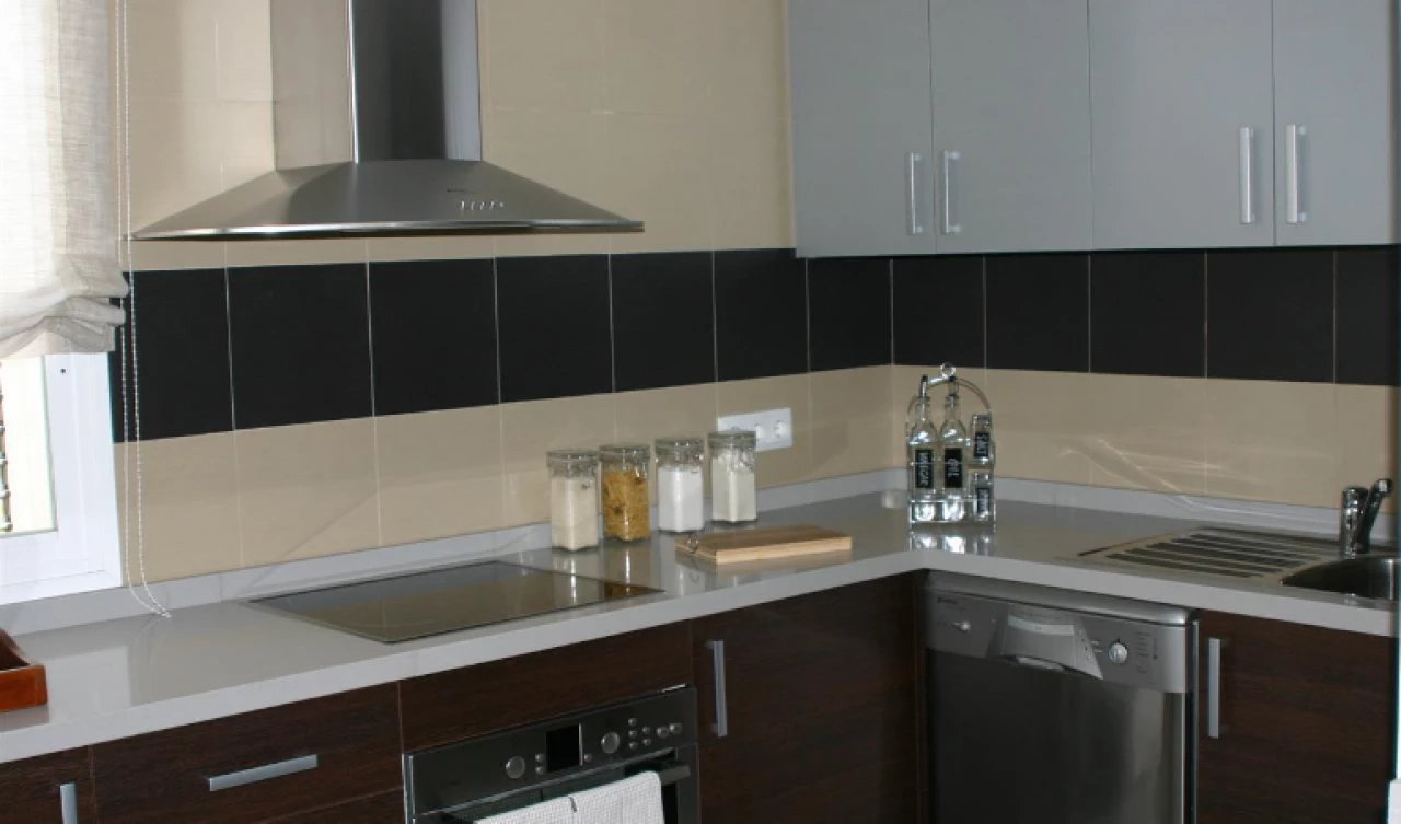 2 Bedroom Apartment For Sale | HDALosOlivos